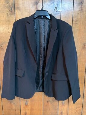 Women's Black Single-Button Notch Lapel Blazer